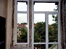 монтаж балконного окна